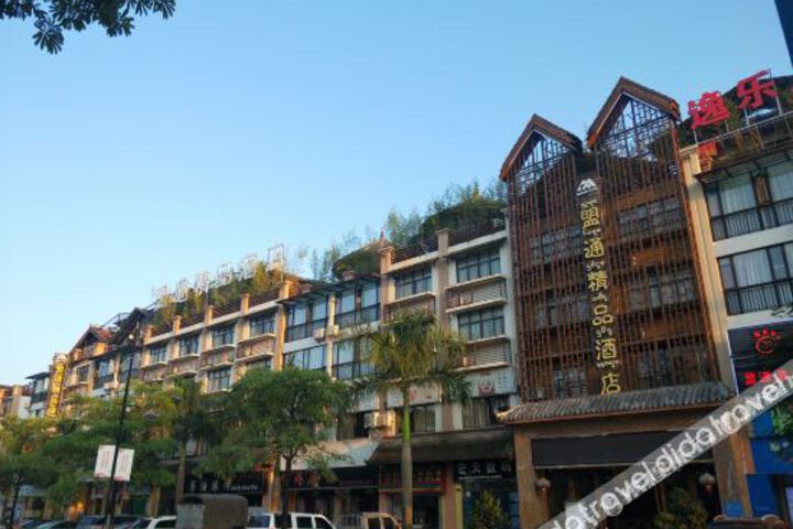 Hotel 4 of 37