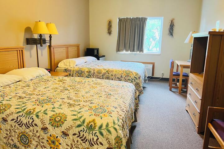 Room 8 of 33