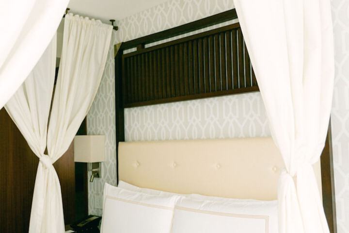 Deluxe King Room (2 of 34)