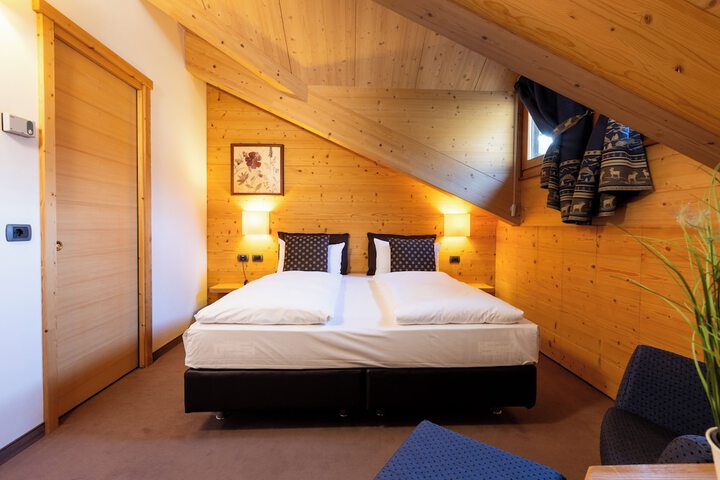 Room 42 of 110