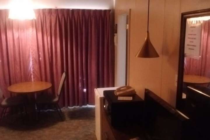 Room 6 of 64