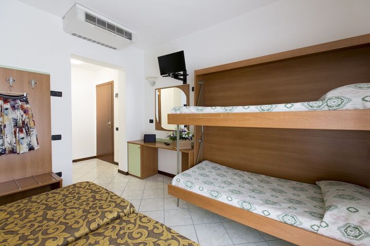 Room 7 of 59