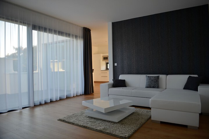 Room 28 of 50