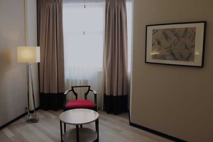 Room 47 of 80