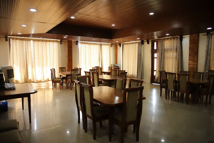 Ballroom/Hall 53 of 68