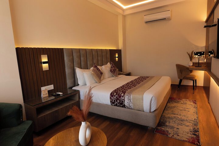 Room 40 of 100