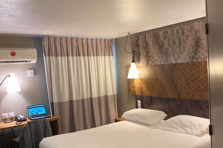Room 18 of 44