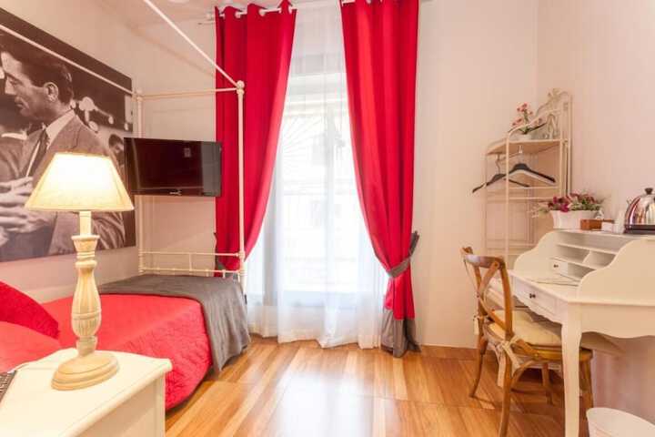 Room 14 of 43