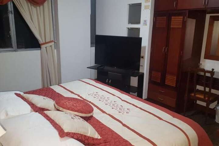 Room 13 of 22