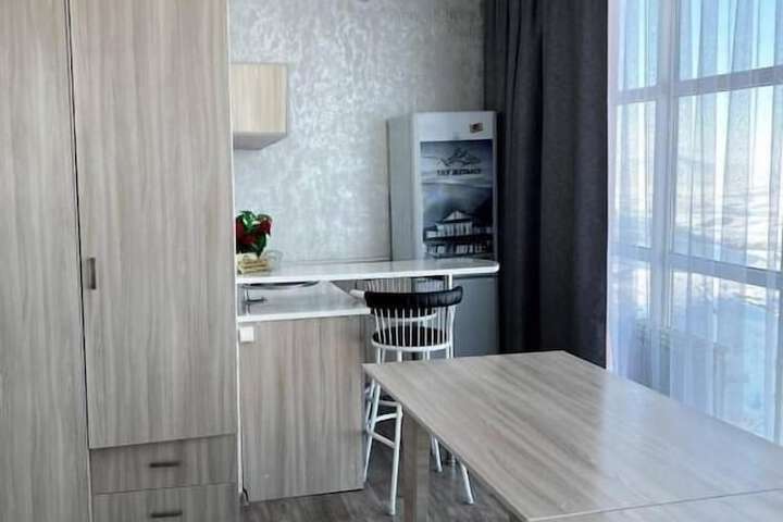 Room 5 of 12