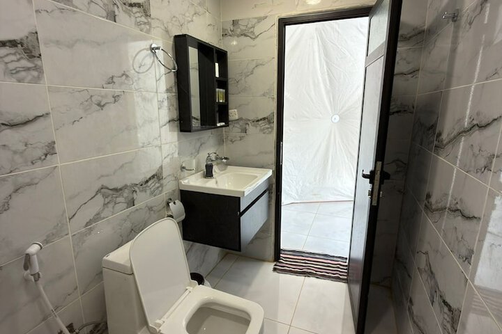 Room 7 of 10