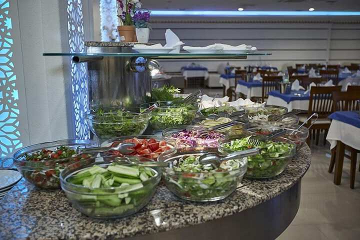 Dining 78 of 101