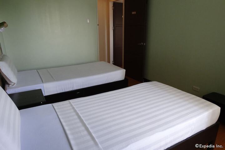 Room 5 of 36