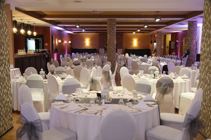Ballroom/Hall 69 of 84