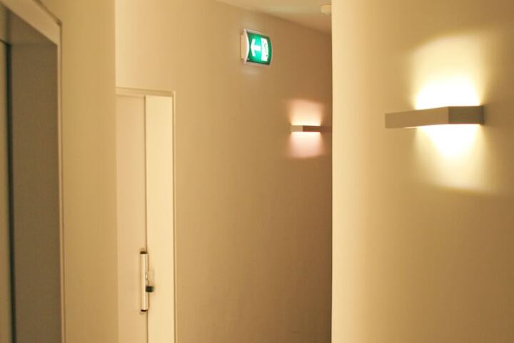 Ballroom/Hall 65 of 76