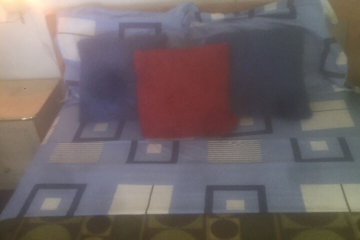 Room 7 of 8