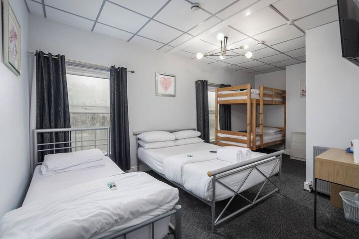Room 28 of 47