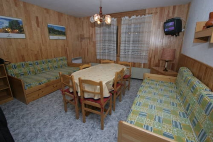 Room 2 of 13