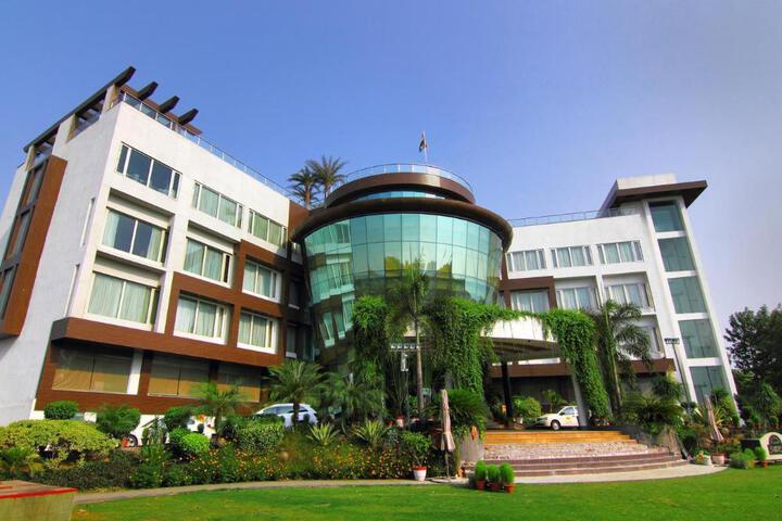 Hotel Dayal Paradise