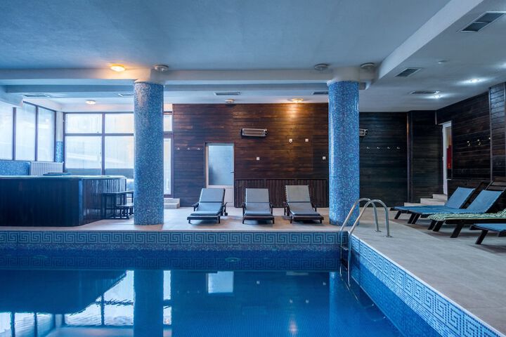 Pool 19 of 48