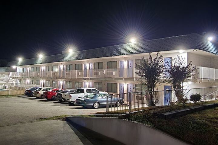 Image of AMERICAN INN