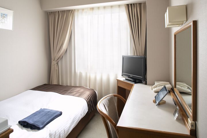 Room 7 of 10