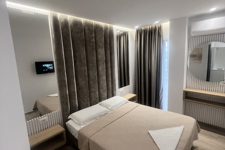 Room 17 of 191