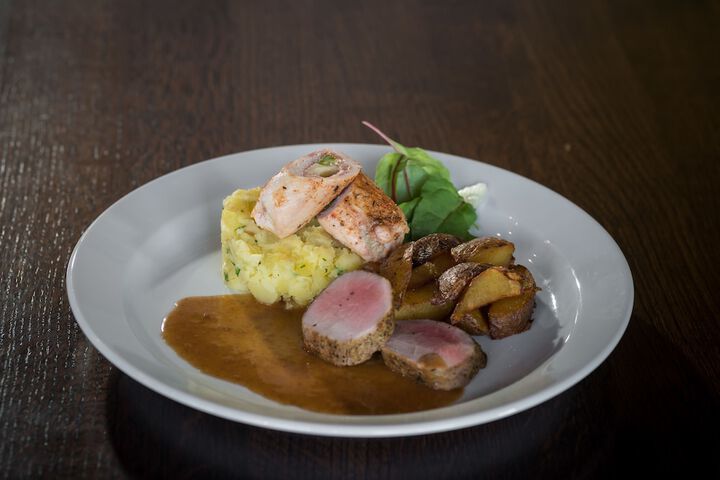 Dining 53 of 71