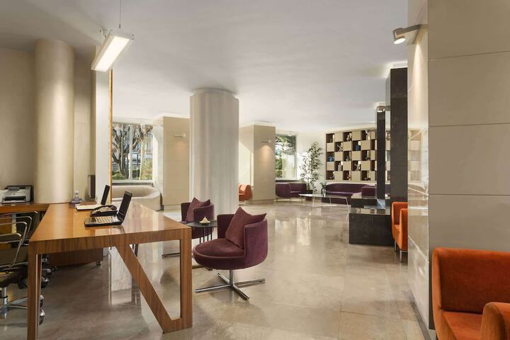 Guest Lobby