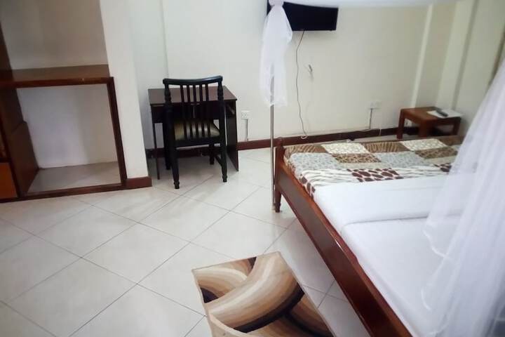 Room 19 of 34