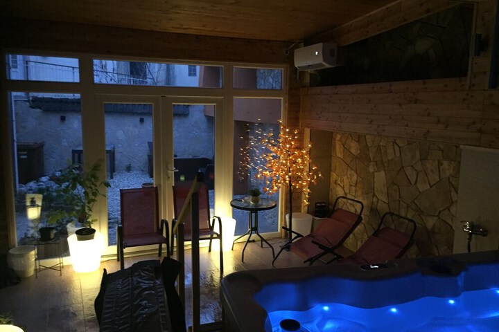 Spa 37 of 48