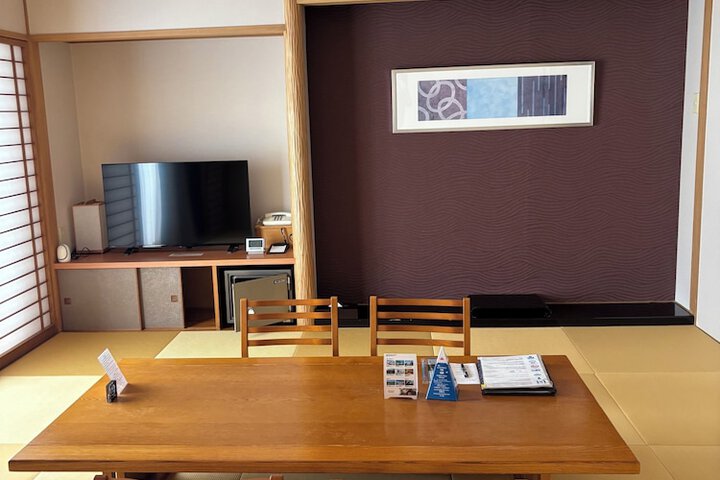 Room 37 of 147