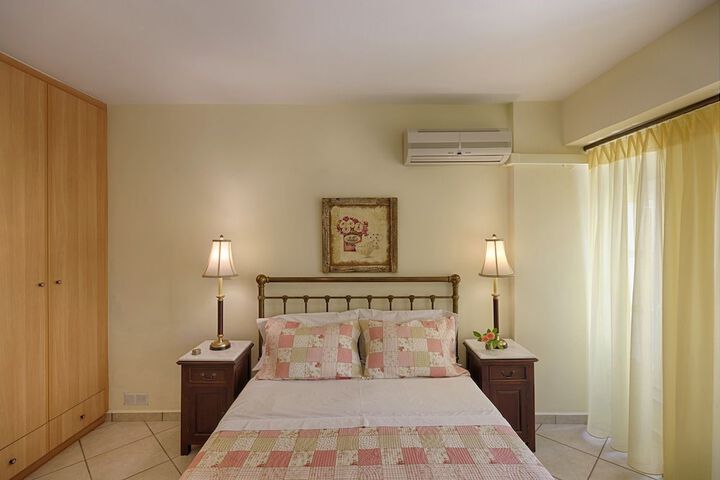 Room 21 of 105