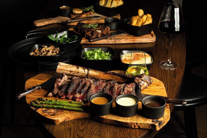 Dining 56 of 80