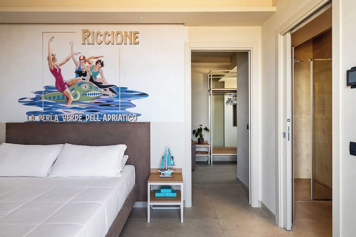 Room 25 of 86
