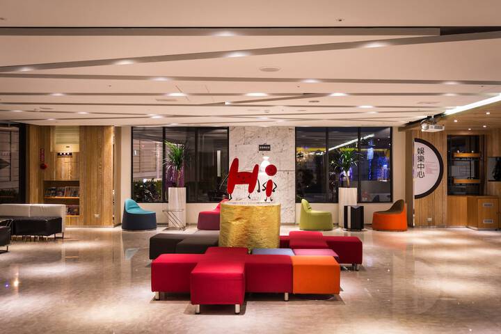 Hotel Interior 4 of 57