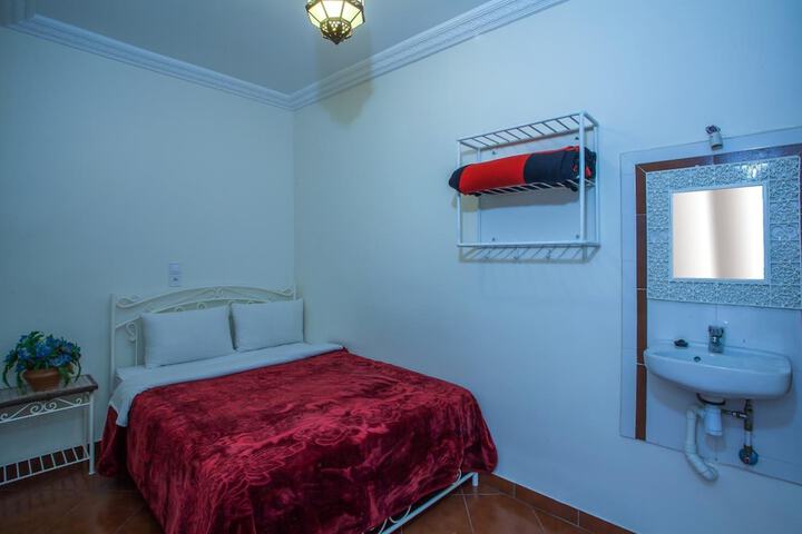 Room 9 of 17