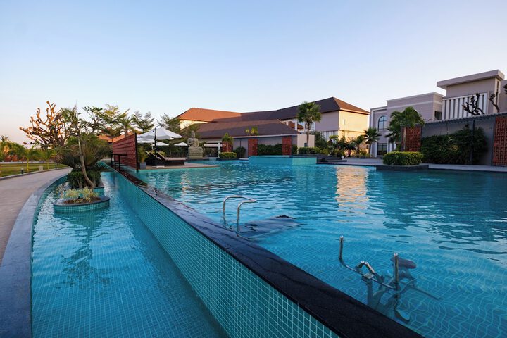 Pool 37 of 81