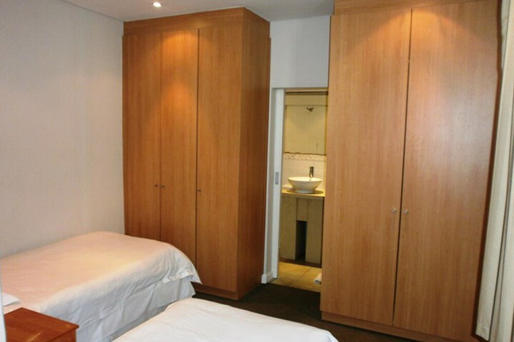 Room 12 of 26