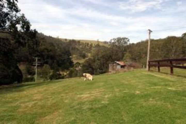 Hotel Exterior 5 of 13