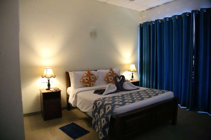 Room 6 of 35