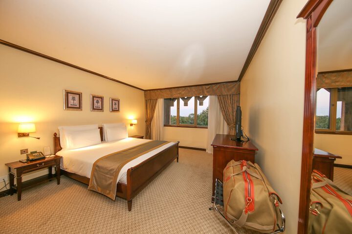 Room 10 of 108