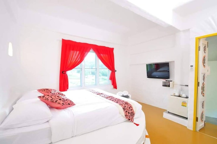 Room 10 of 44