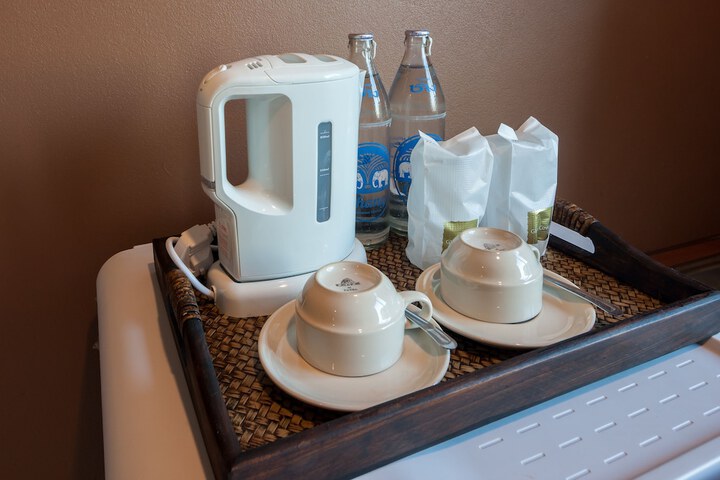 Breakfast/Coffee Service 22 of 36