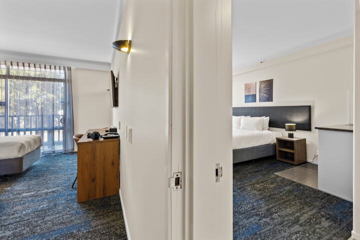 Room 9 of 65