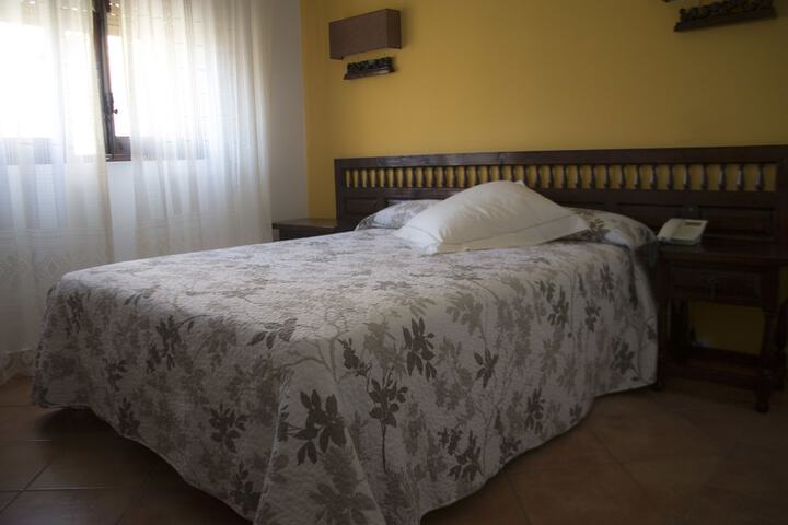 Room 4 of 38