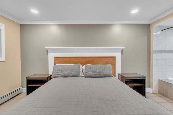 Room 16 of 29