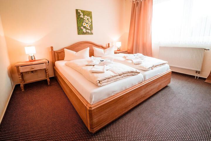 Room 10 of 27