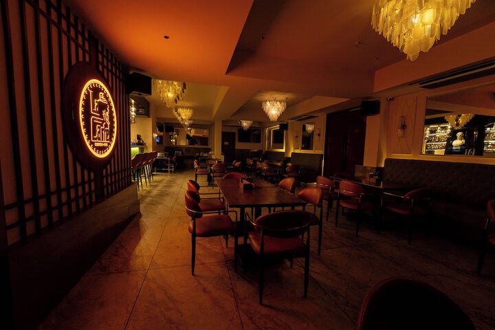 Dining 33 of 41