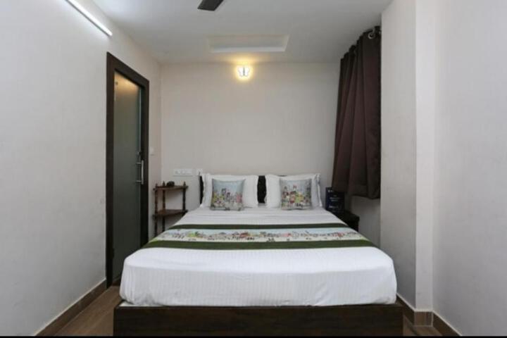 HOTEL MITTAL